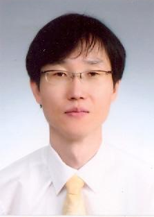 이동일 사진