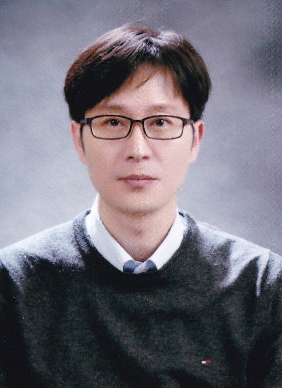 이용희 사진